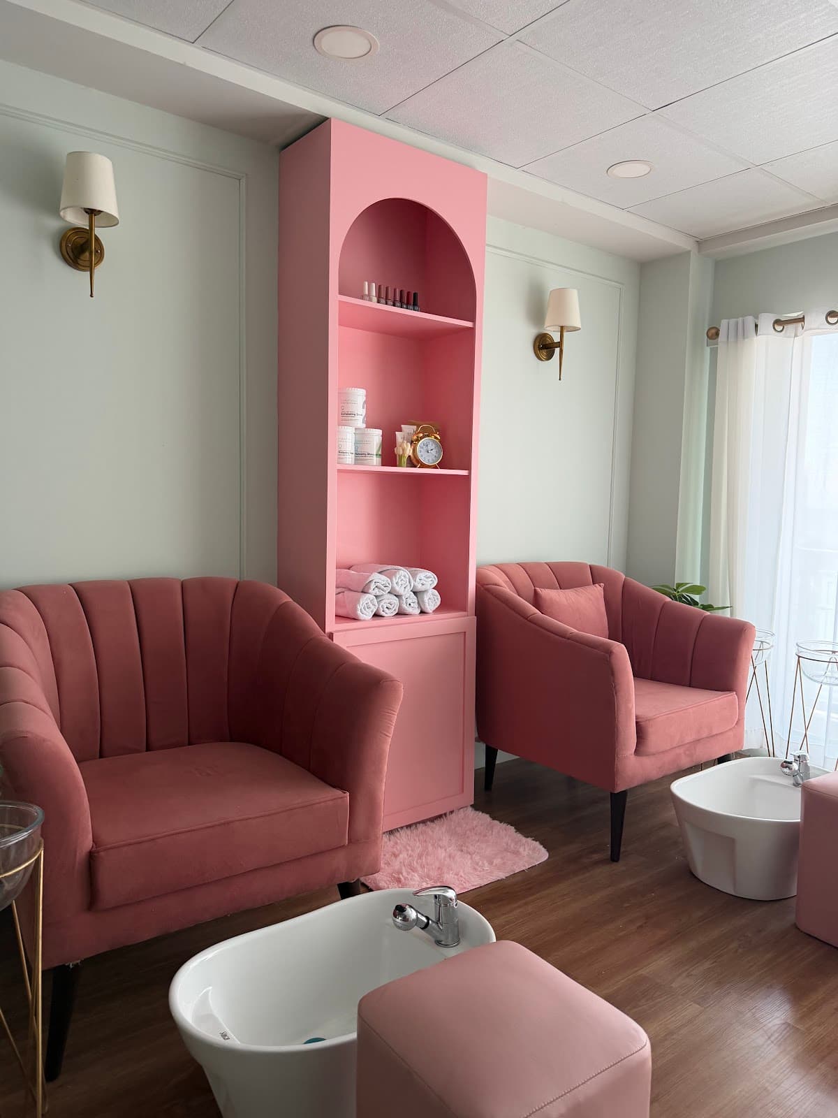 Inside LaManial Beauty Lounge